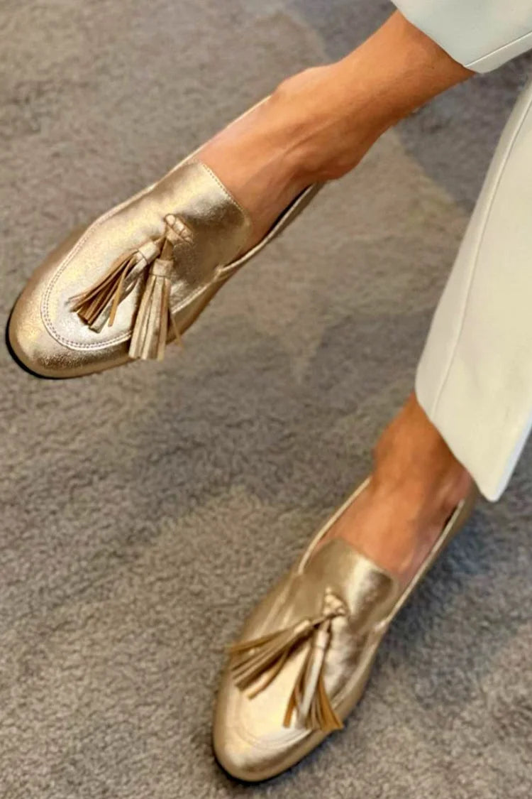 Ria – Gold Loafers with Metallic Shine and Tassels