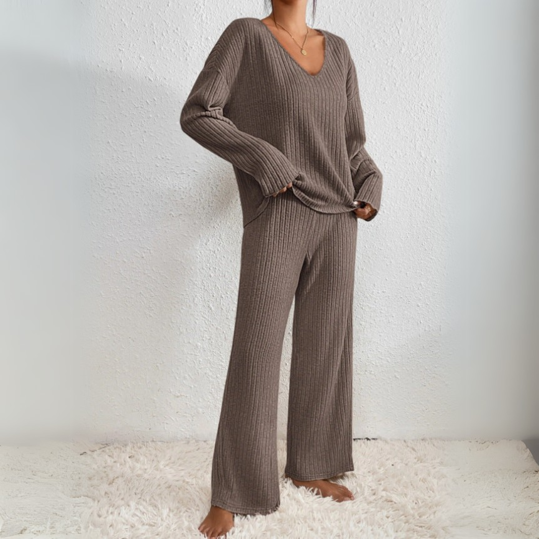 Lalaine – Ribbed 2-Piece Lounge Set