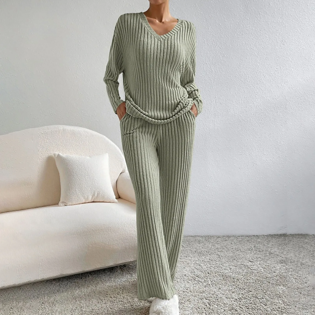 Lalaine – Ribbed 2-Piece Lounge Set