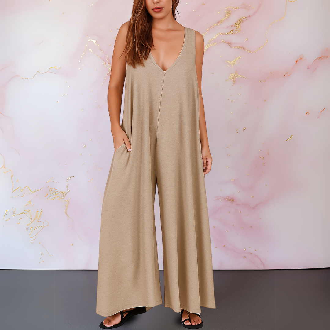 Cindy – Comfortable Jumpsuit with V-neck and Wide Legs