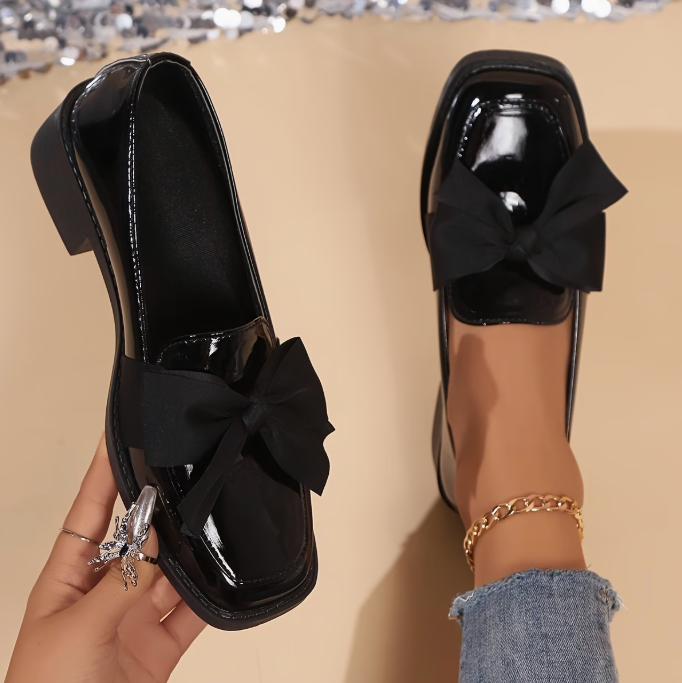 Anika – Wide-Toe Comfort Shoes