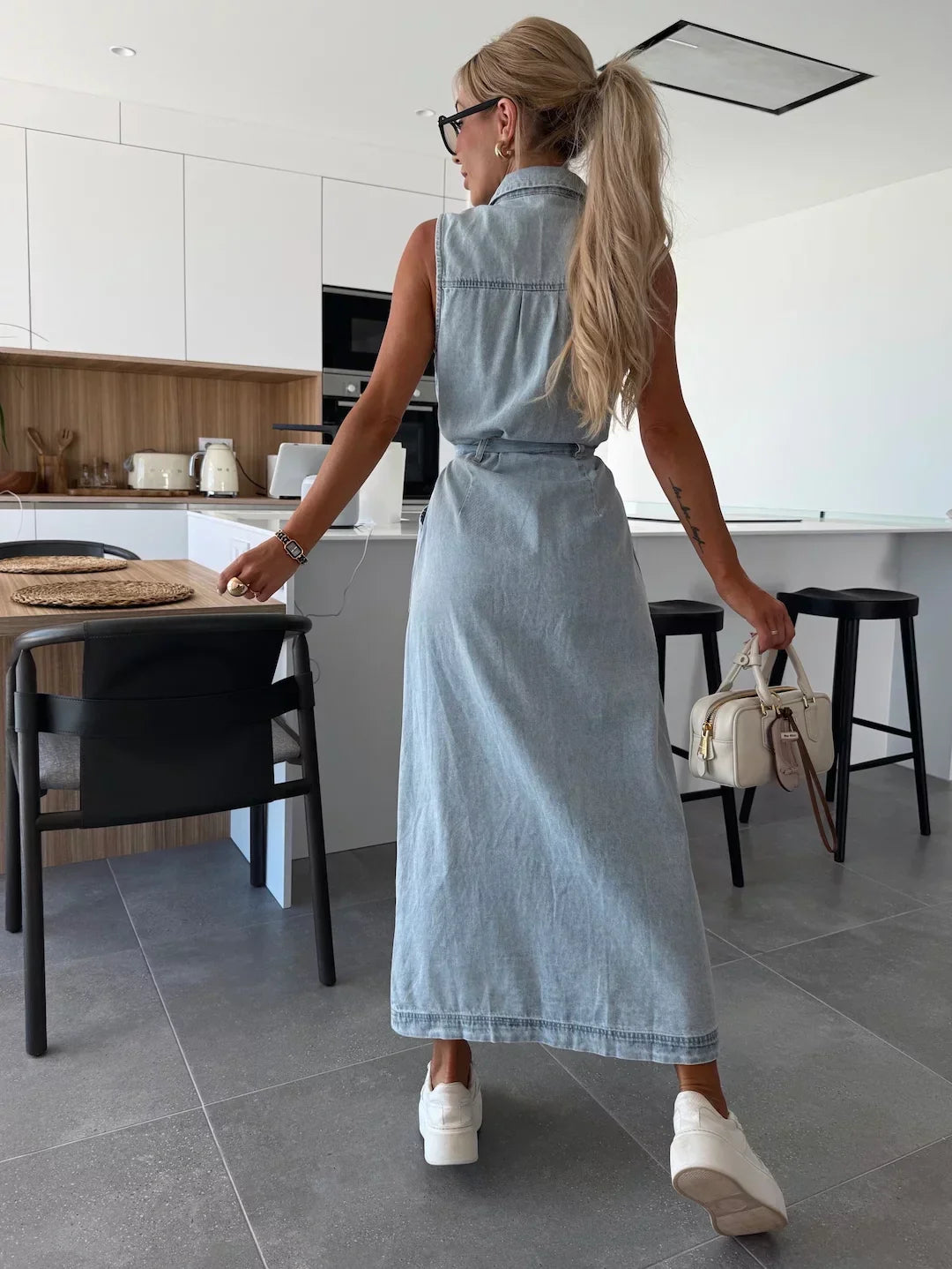 Madison - Long sleeveless denim dress