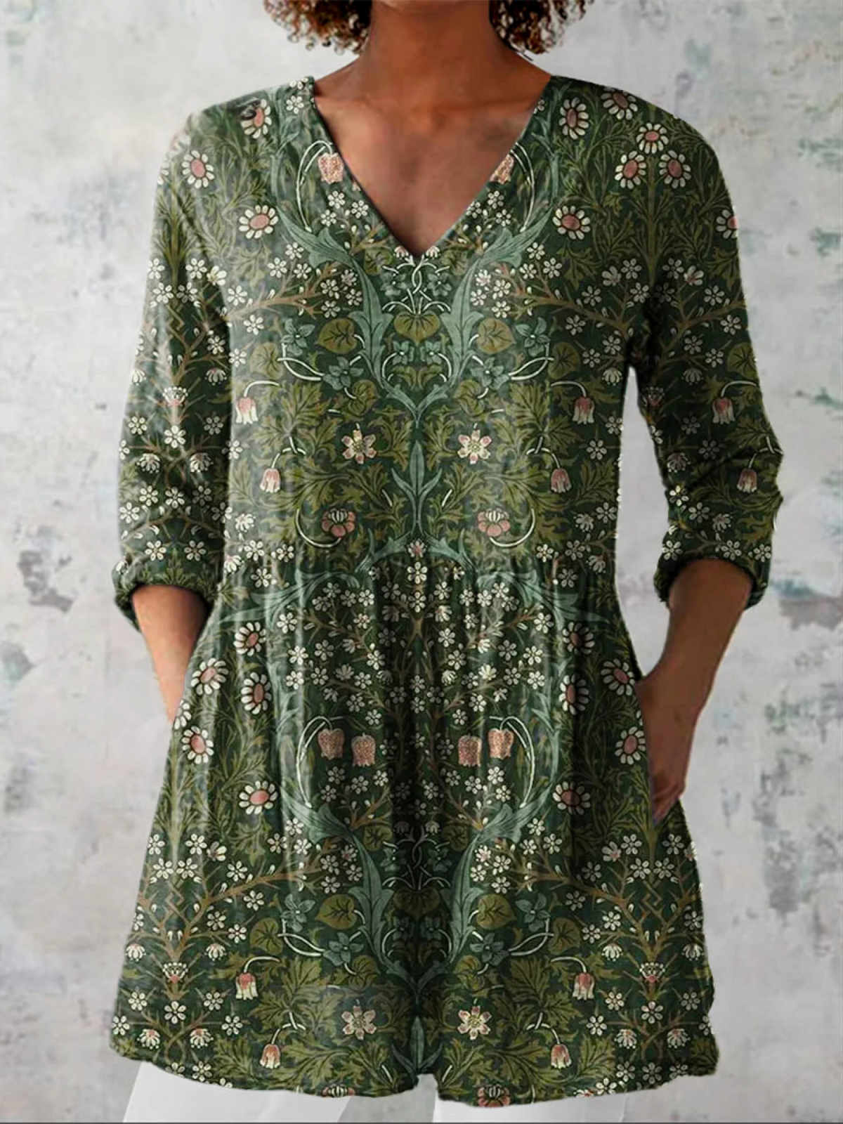 Ada - Long Blouse with Bold Pattern
