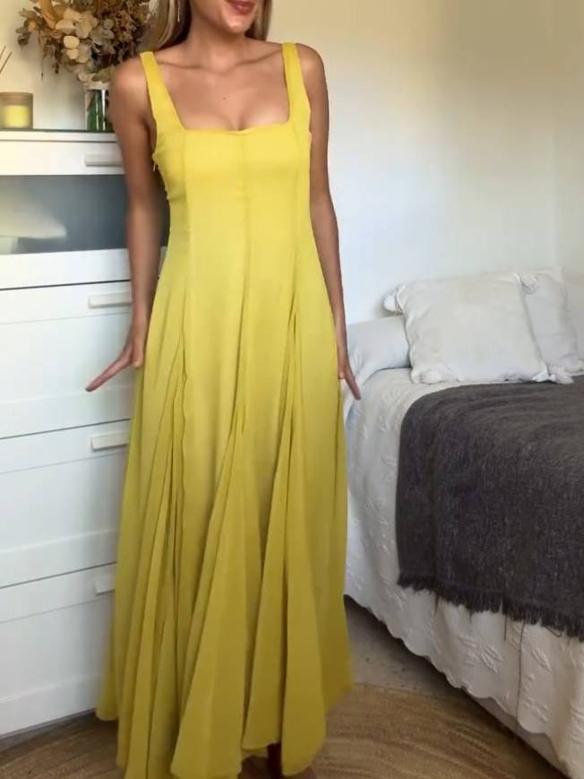 Arra – Long Dress with Square Neckline