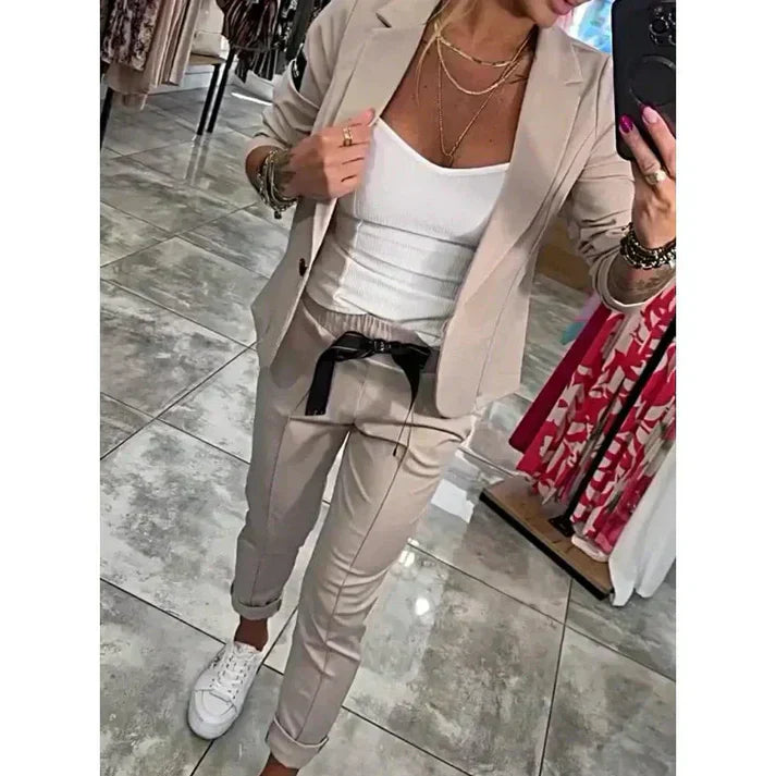 Izabela - Relaxed Blazer and Jogger Set