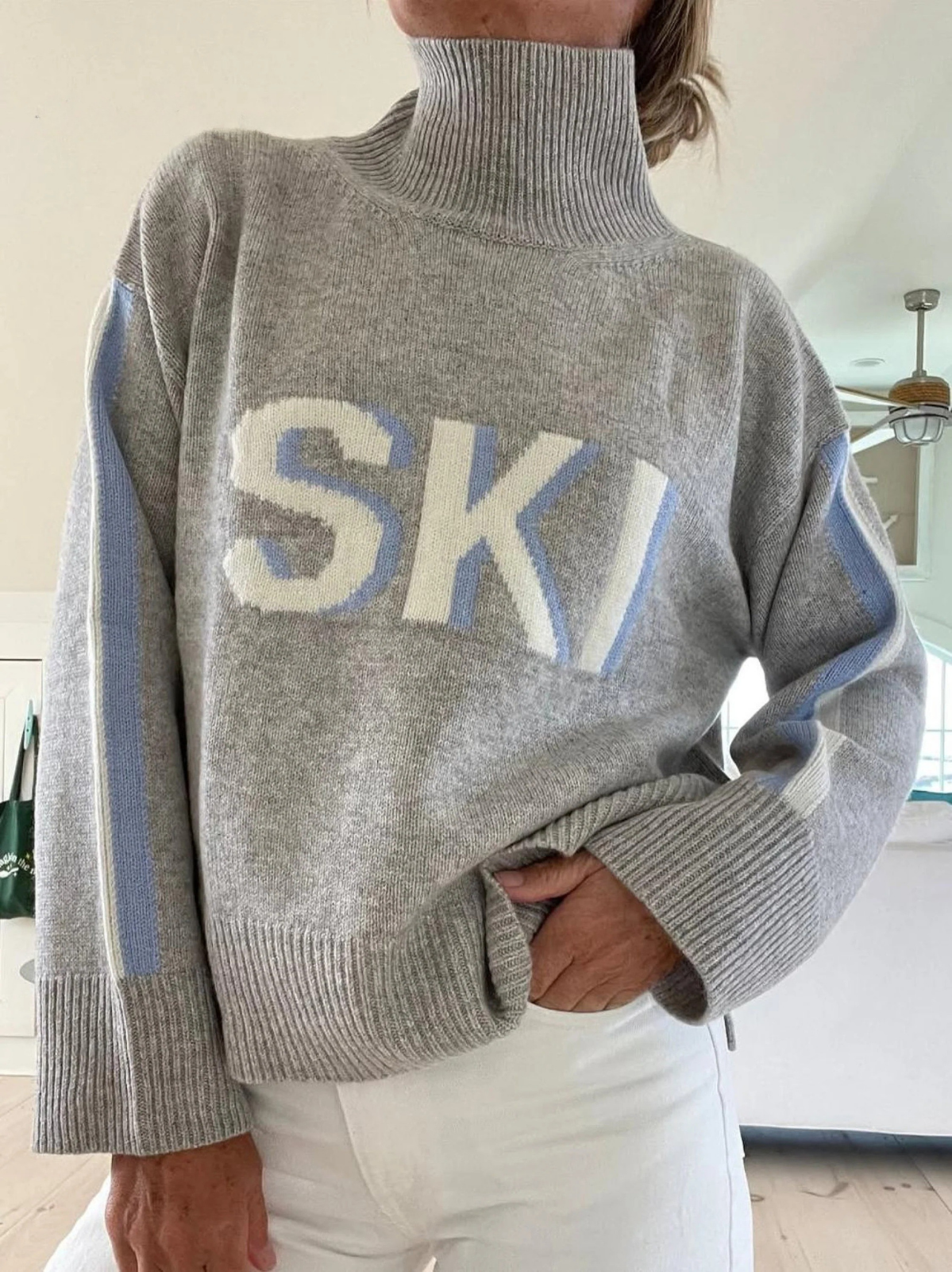 Peyton - Retro Turtleneck Sweater