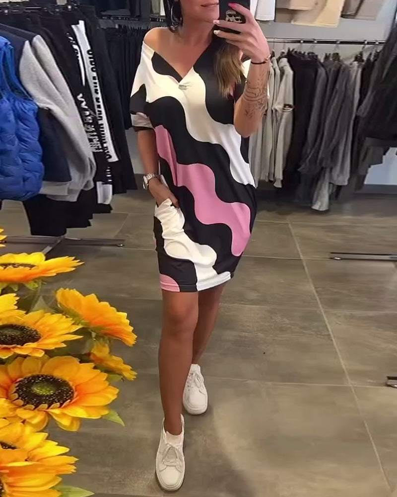 Cailyn – Wave Print V-neck Summer Dress