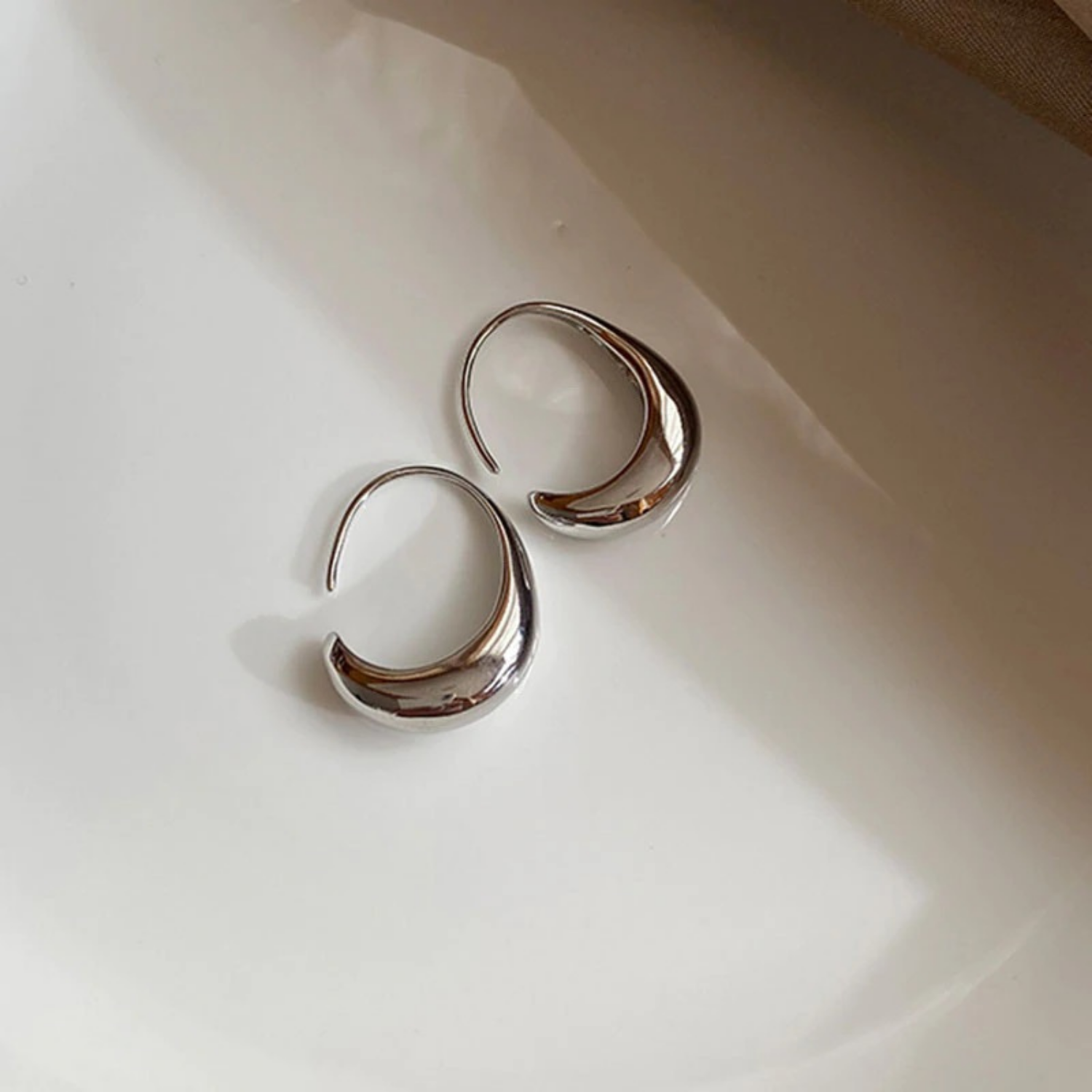 Laisa – Timeless Everyday Earrings