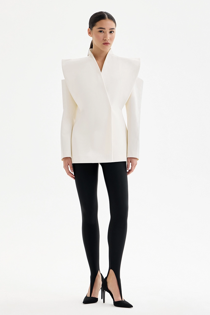 Carmelia – Sculptural Shoulder Blazer for Statement Moments
