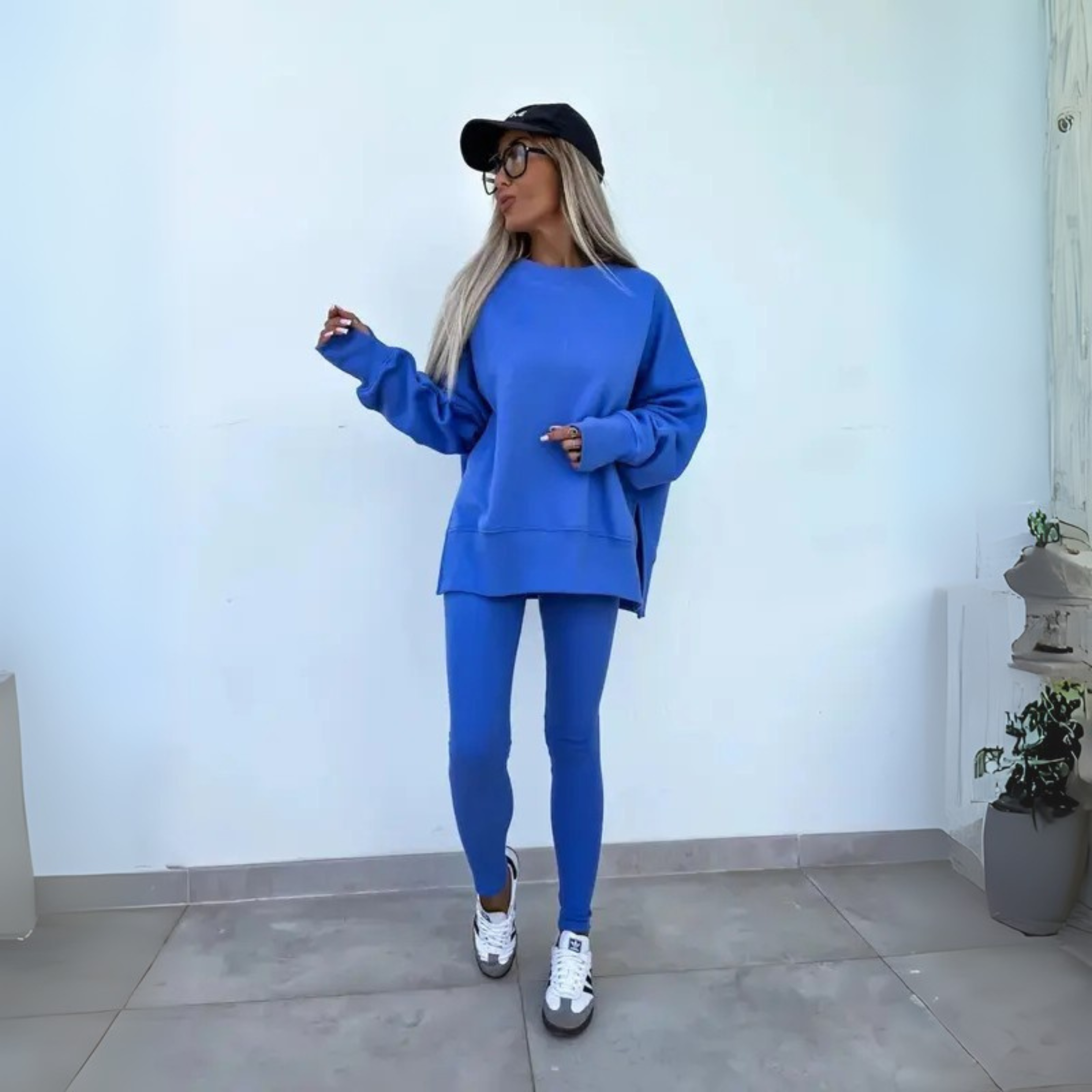 Yania – Casual Long Sleeve Sweatshirt and Pants Set