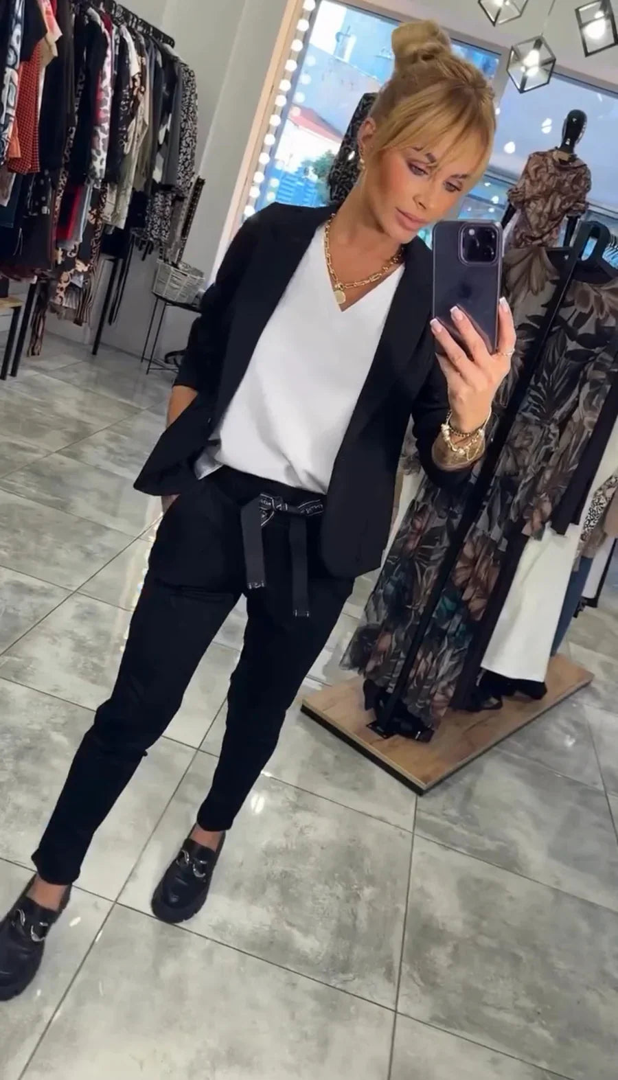 Izabela - Relaxed Blazer and Jogger Set