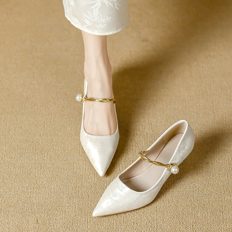 Karsyn - Vintage Pearl Kitten Heels