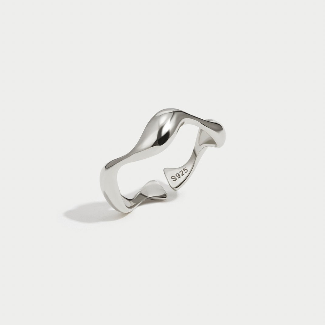 Vanie - Minimalist Ring