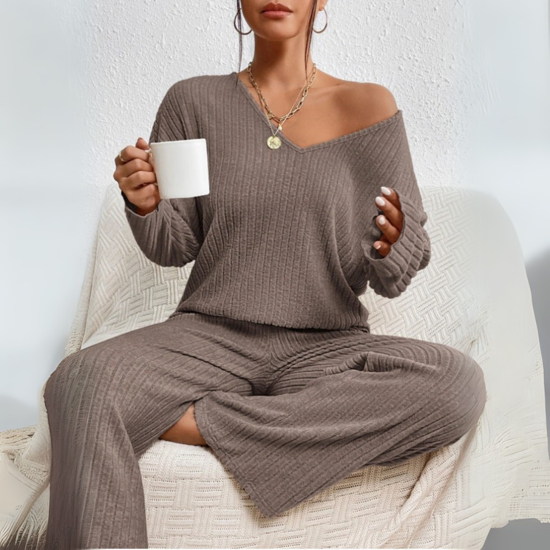 Lalaine – Ribbed 2-Piece Lounge Set