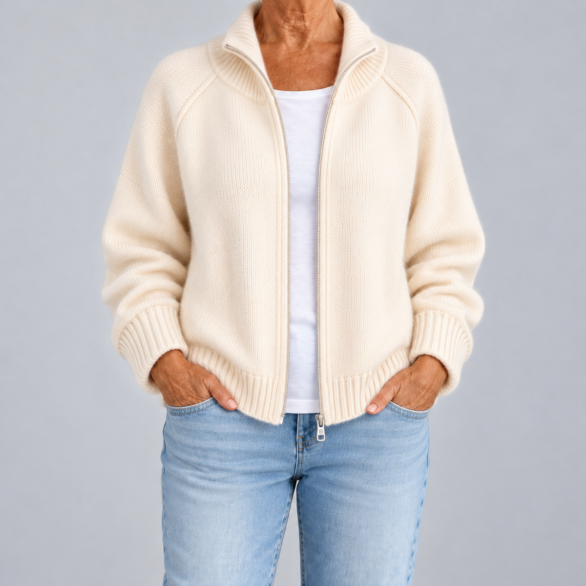Catalina – Zip-Up Cardigan with High Neck
