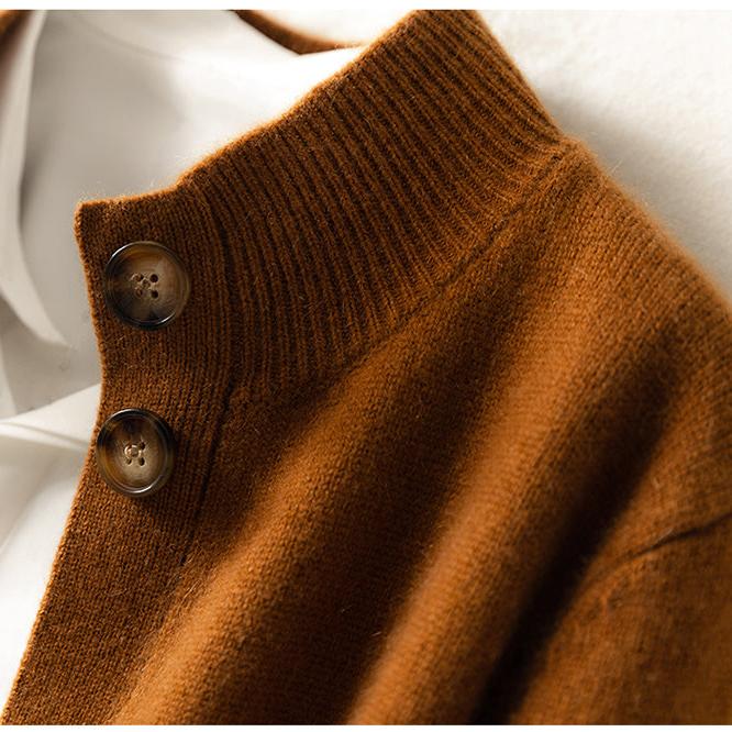Melanie – Soft Button-Up Knit Cardigan