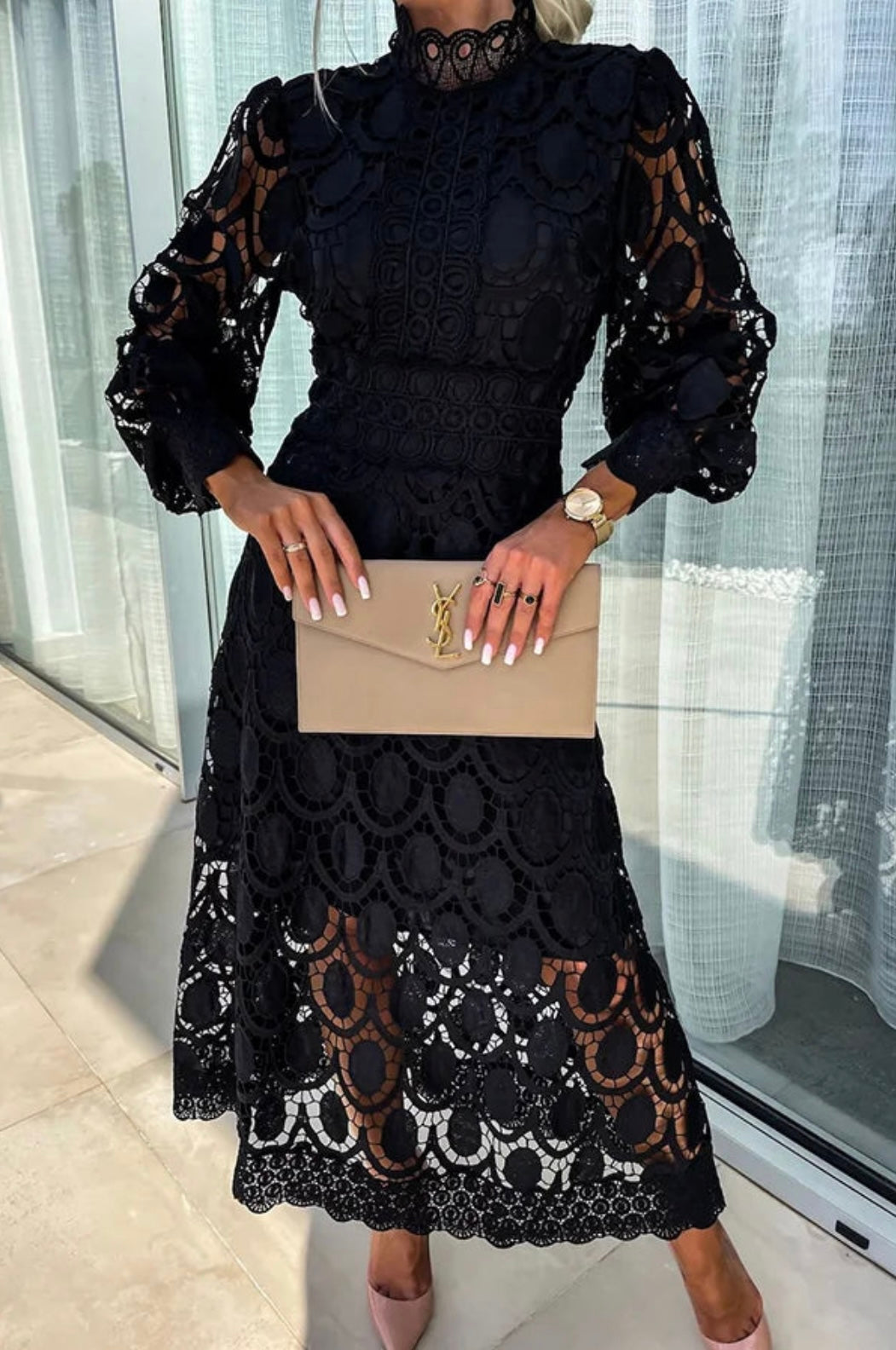 Lea - Elegant Lace Midi Dress