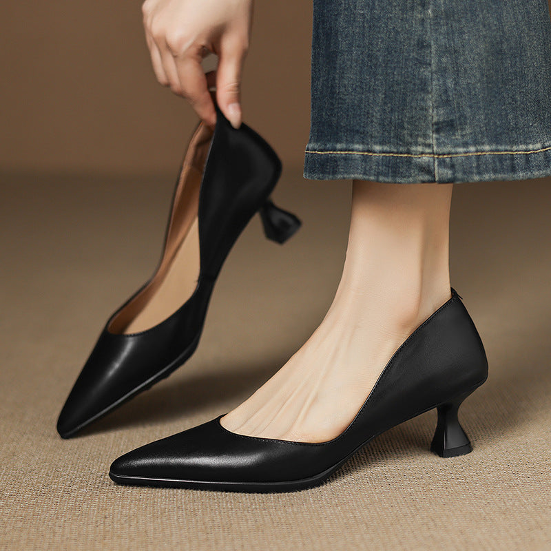 Carla - Leather Kitten Heels