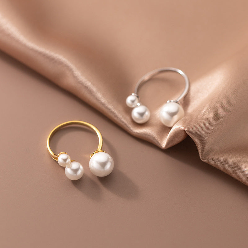 Cliara - Tripe Freshwater Pearl Adjustable Ring