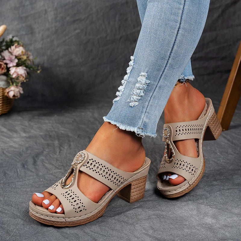 Stacy – Chic Orthopedic Sandals for Stylish Comfort