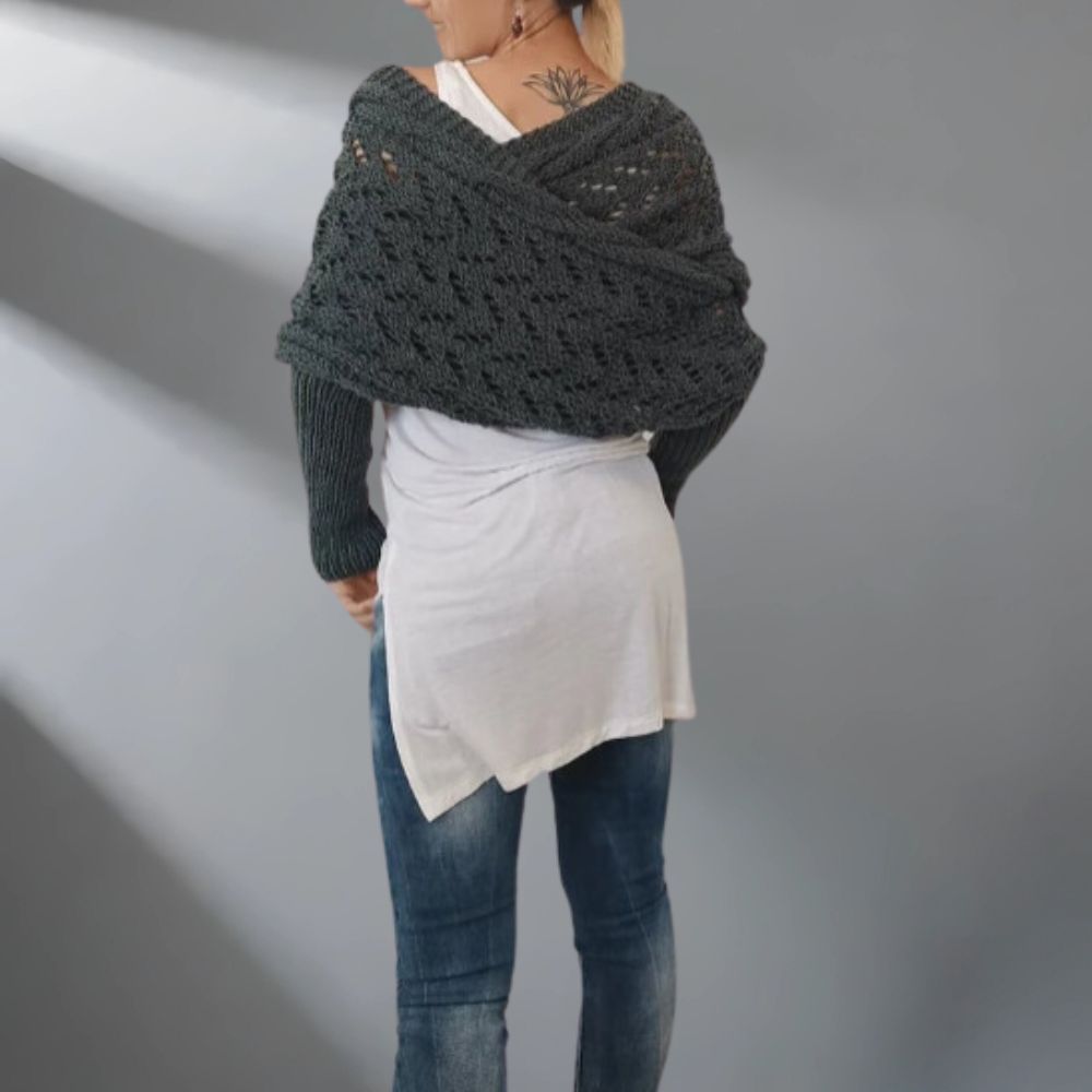 Edith – Stylish Knitted Shawl