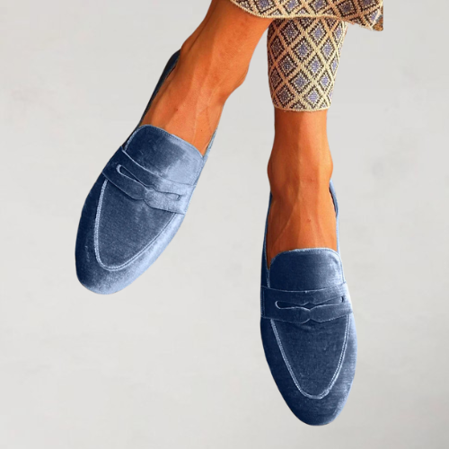 Aiza – Stylish Loafers with Velvet Patchwork