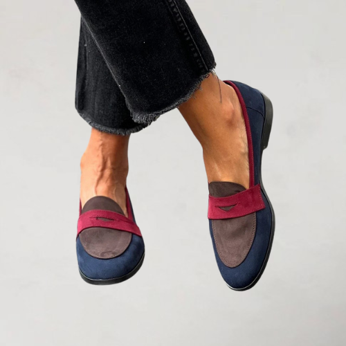 Eliya – Elegant Round-Toe Loafers with Small Heel