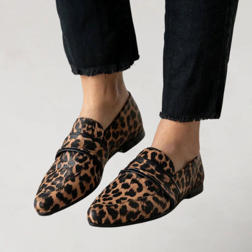 Angela – Elegant Loafer with Pointed Toe and Small Heel