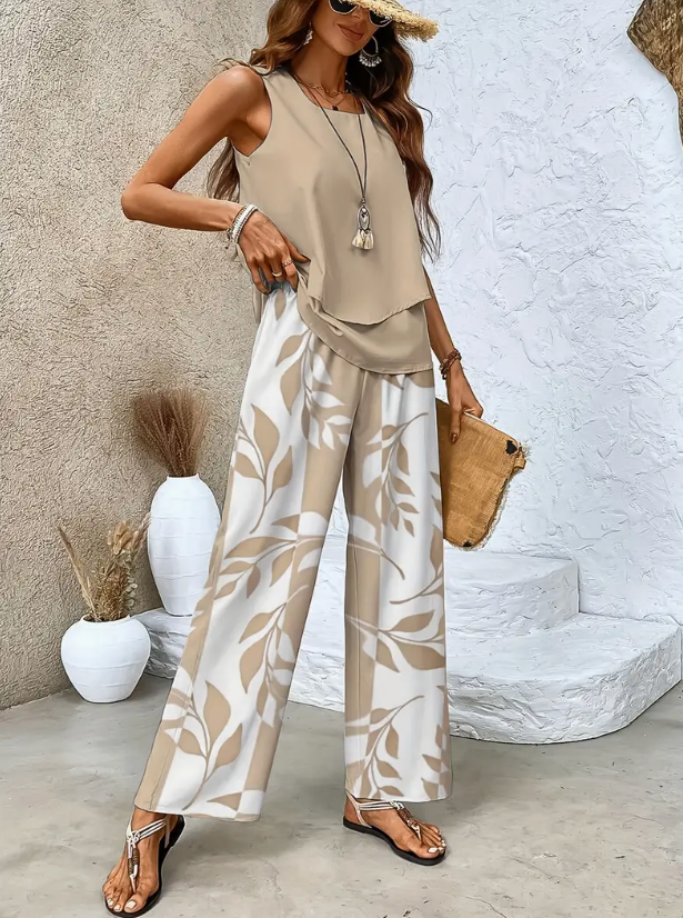 Mikka – Elegant Two-Piece Set with Leaf Print