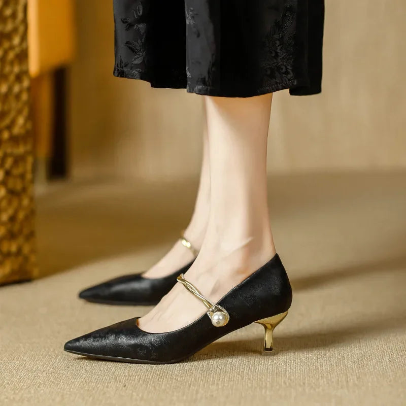 Karsyn - Vintage Pearl Kitten Heels
