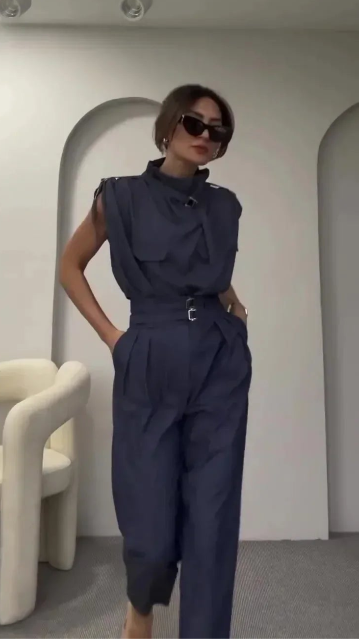 Lazzie – Tailored Blouse and Pants Set