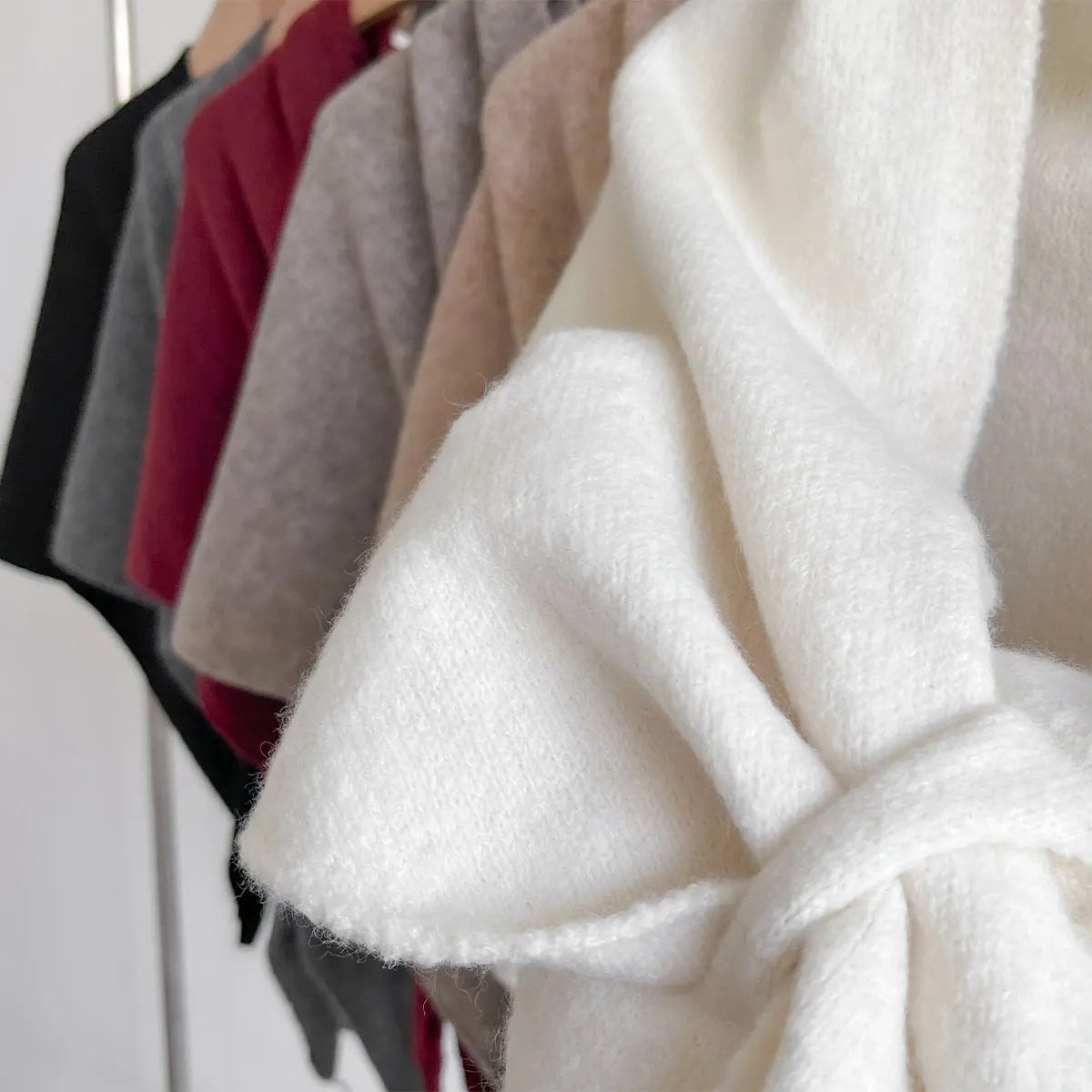 Aira – Cozy Autumn Scarf