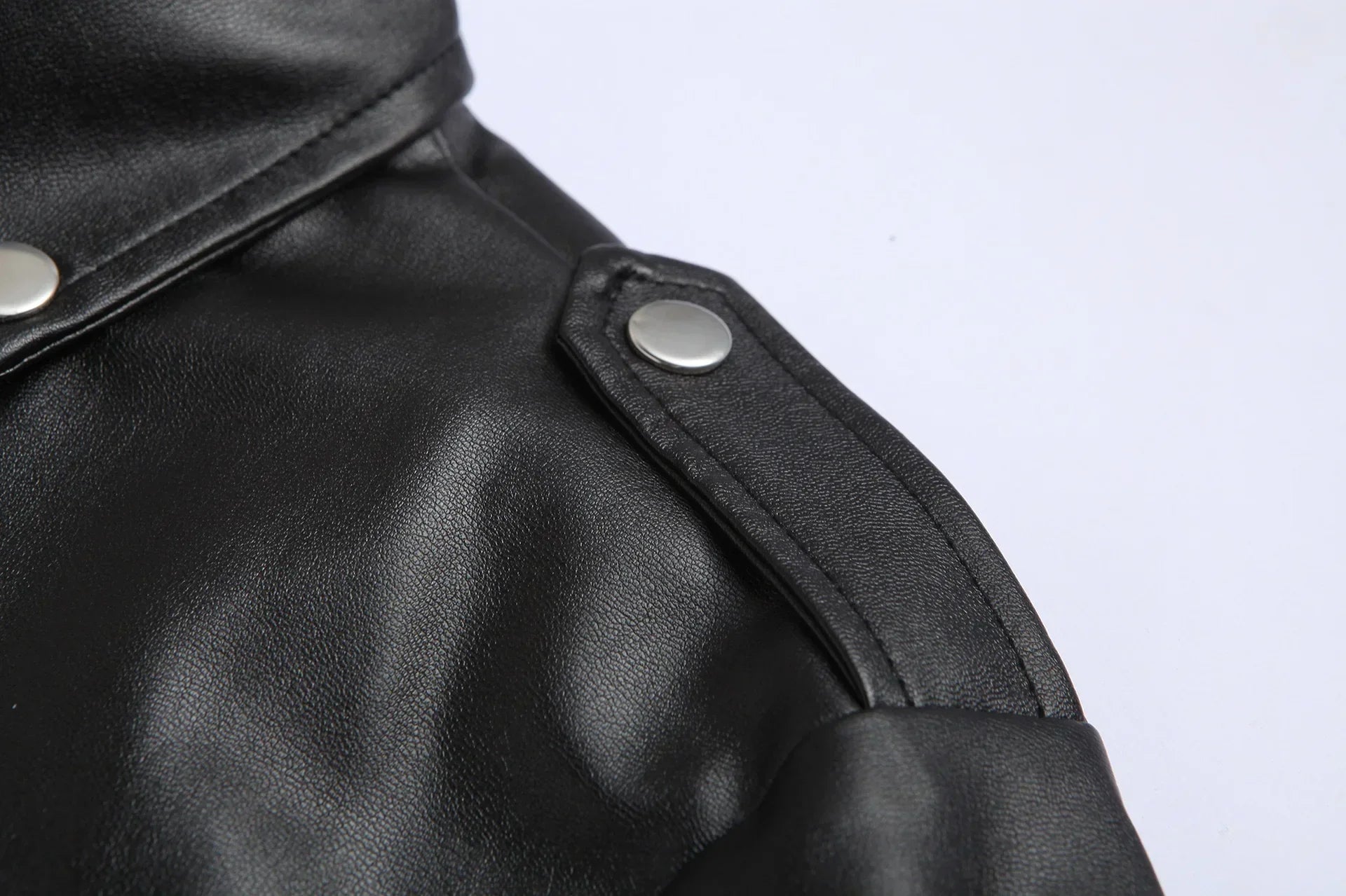Andrei – Timeless Leather Bomber Jacket