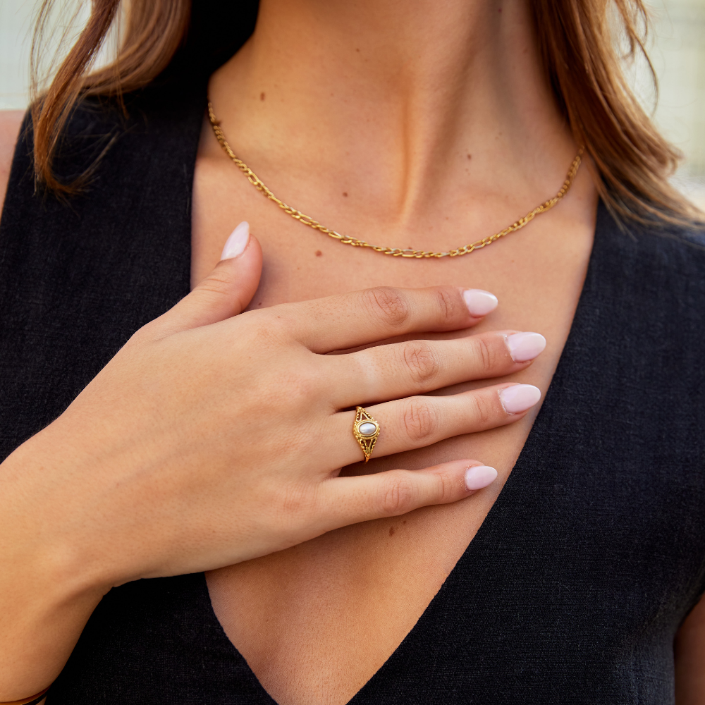 Ava – Vintage Pearl Ring