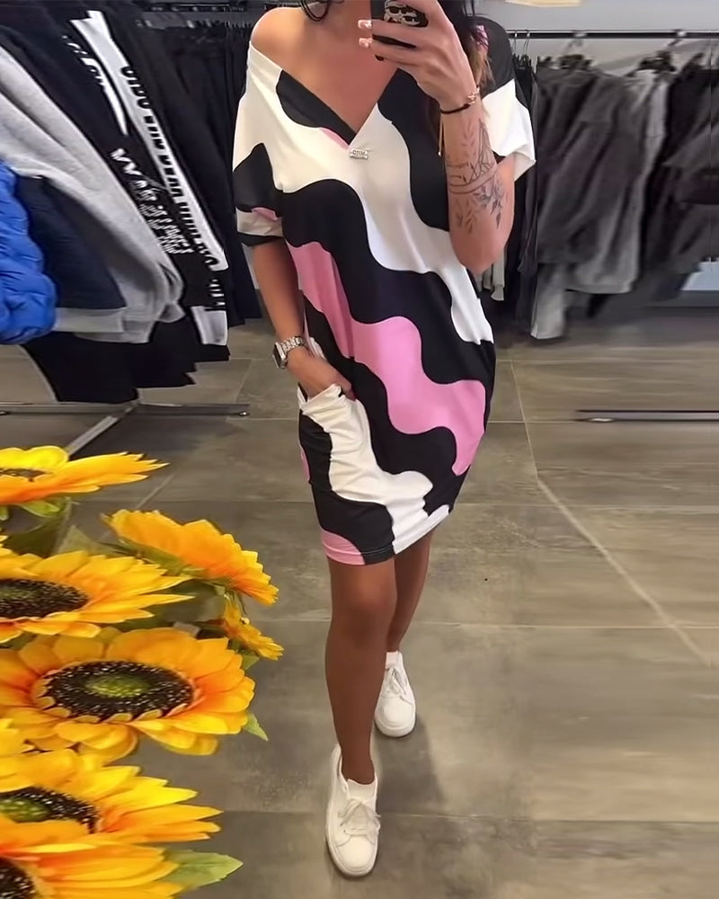 Cailyn – Wave Print V-neck Summer Dress