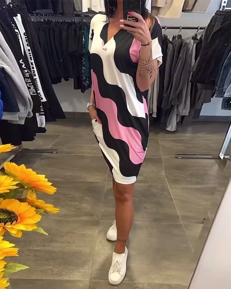 Cailyn – Wave Print V-neck Summer Dress