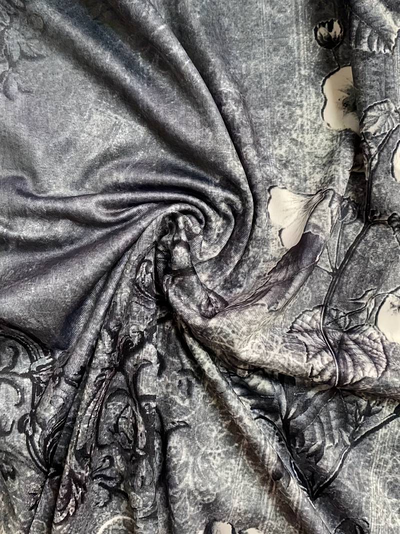 Chloe – Timeless Sleeveless Mini Dress