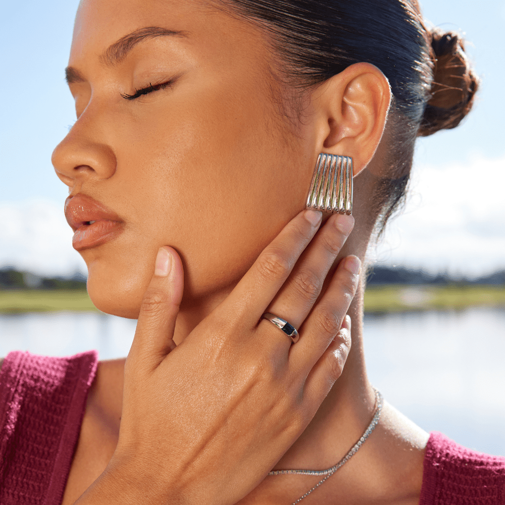 Kara - Ember Ring in Silver and Emerald