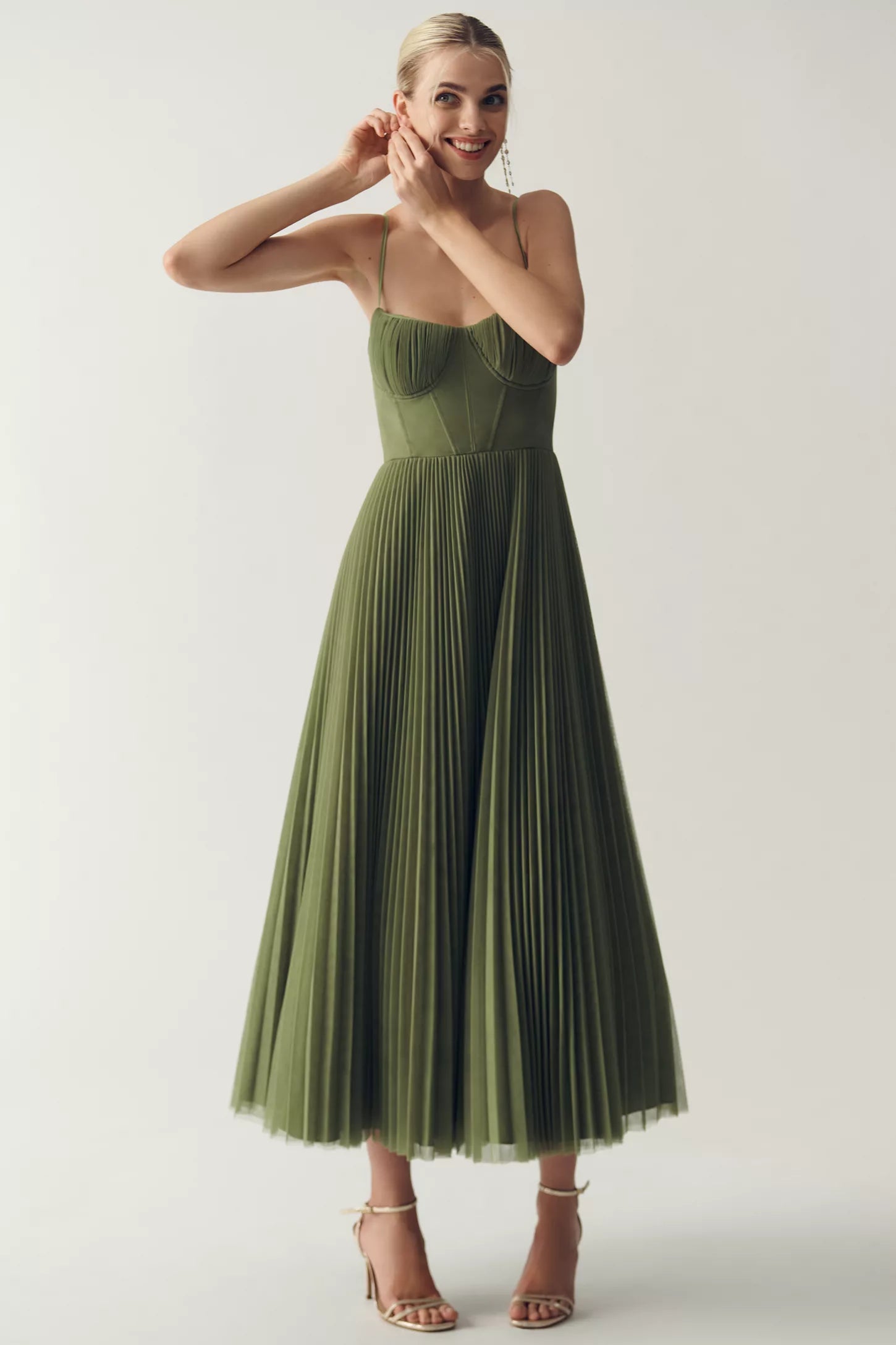 Serena – Midi Dress with Structured Bodice and Pleated Skirt