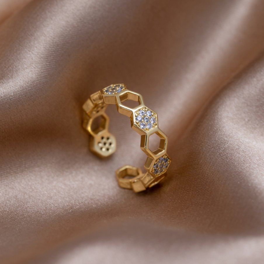 Bea – Gold & Crystal Ring