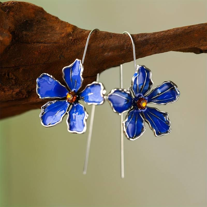 Marga – Vintage Earrings with Blue Flower