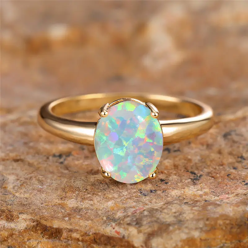 Jessie – Vintage Gold Ring with Opal