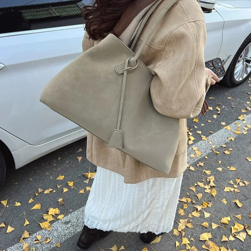Caroline - Stylish Tote Bag