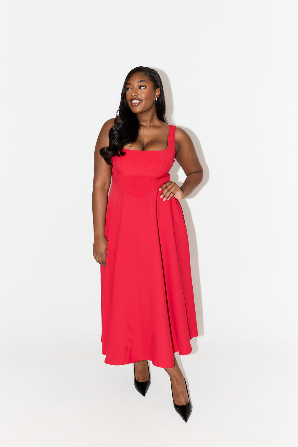 Leah - Timeless Flowy Midi Dress