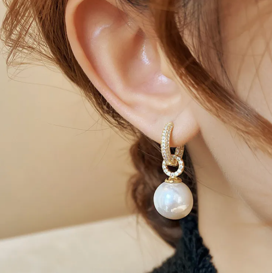 Diva - Stunning Pearl Earrings
