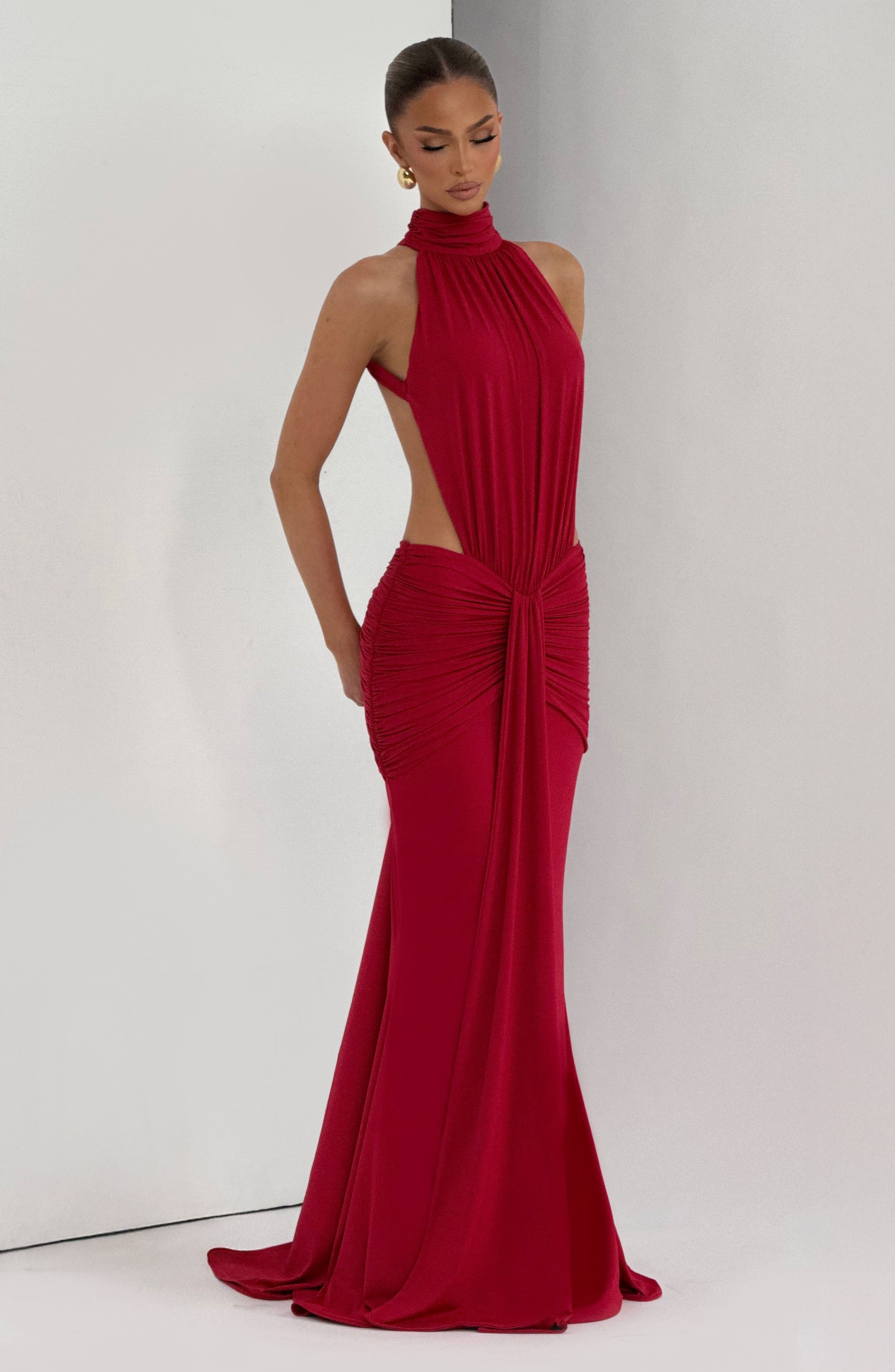 Luna - Elegant Backless Silk