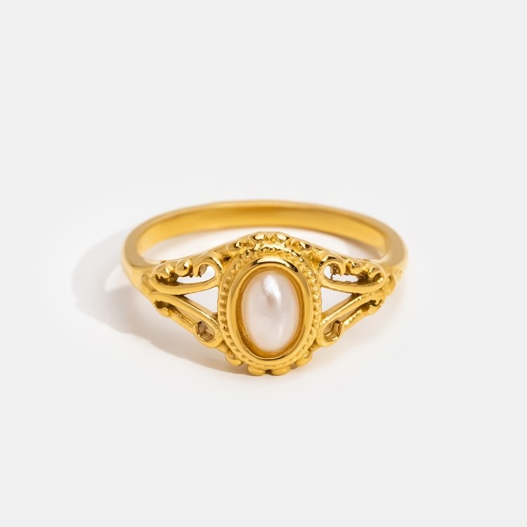 Ava – Vintage Pearl Ring