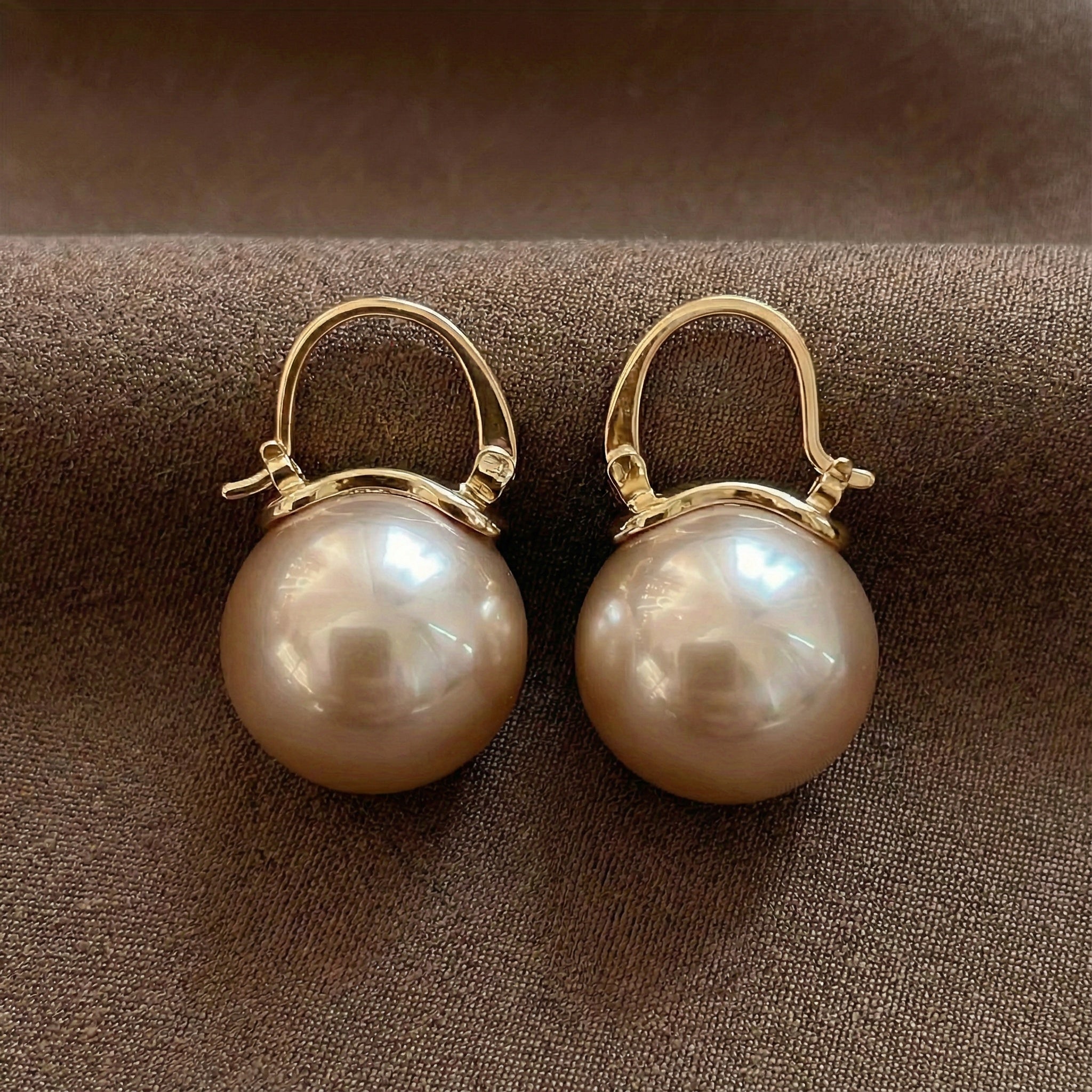 Shaia - Shimmering Pearl Earrings