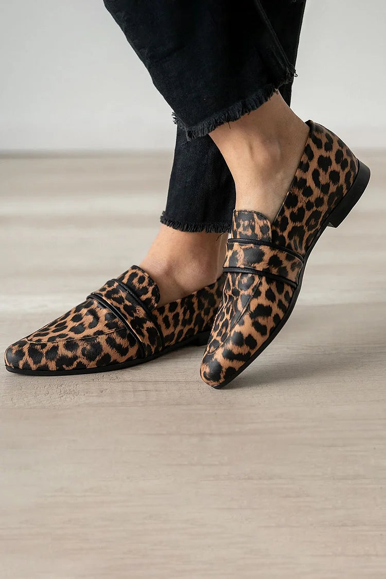 Angela – Elegant Loafer with Pointed Toe and Small Heel