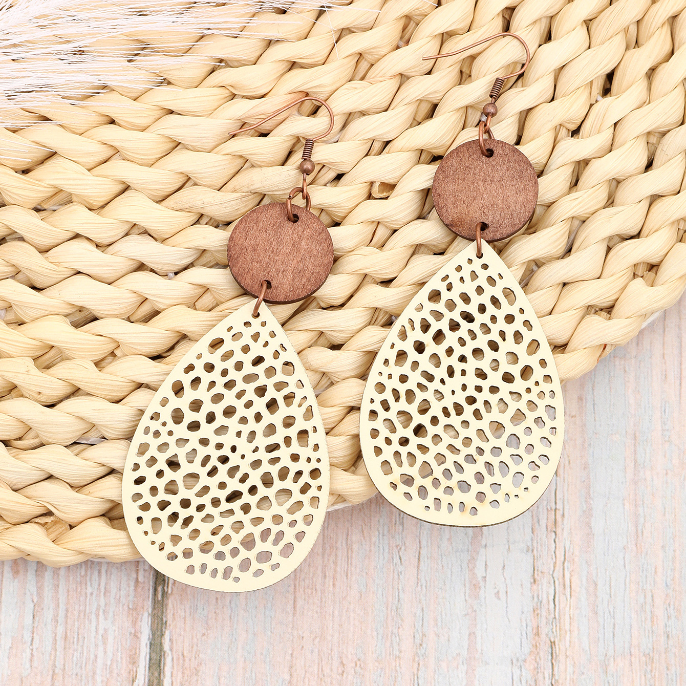 Eliana - Vintage Style Hollow-Out PU Leather Drop Earrings